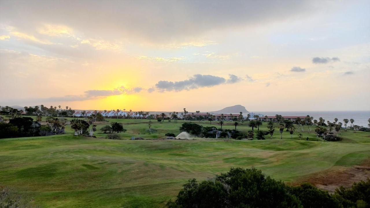 Golf Del Sur Apartment - Magnificent Panorama Of The Ocean, El Teide, And Montana Roja 圣米格尔德阿沃纳 外观 照片