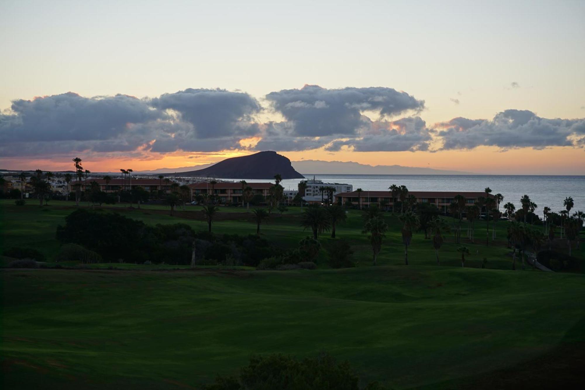 Golf Del Sur Apartment - Magnificent Panorama Of The Ocean, El Teide, And Montana Roja 圣米格尔德阿沃纳 外观 照片