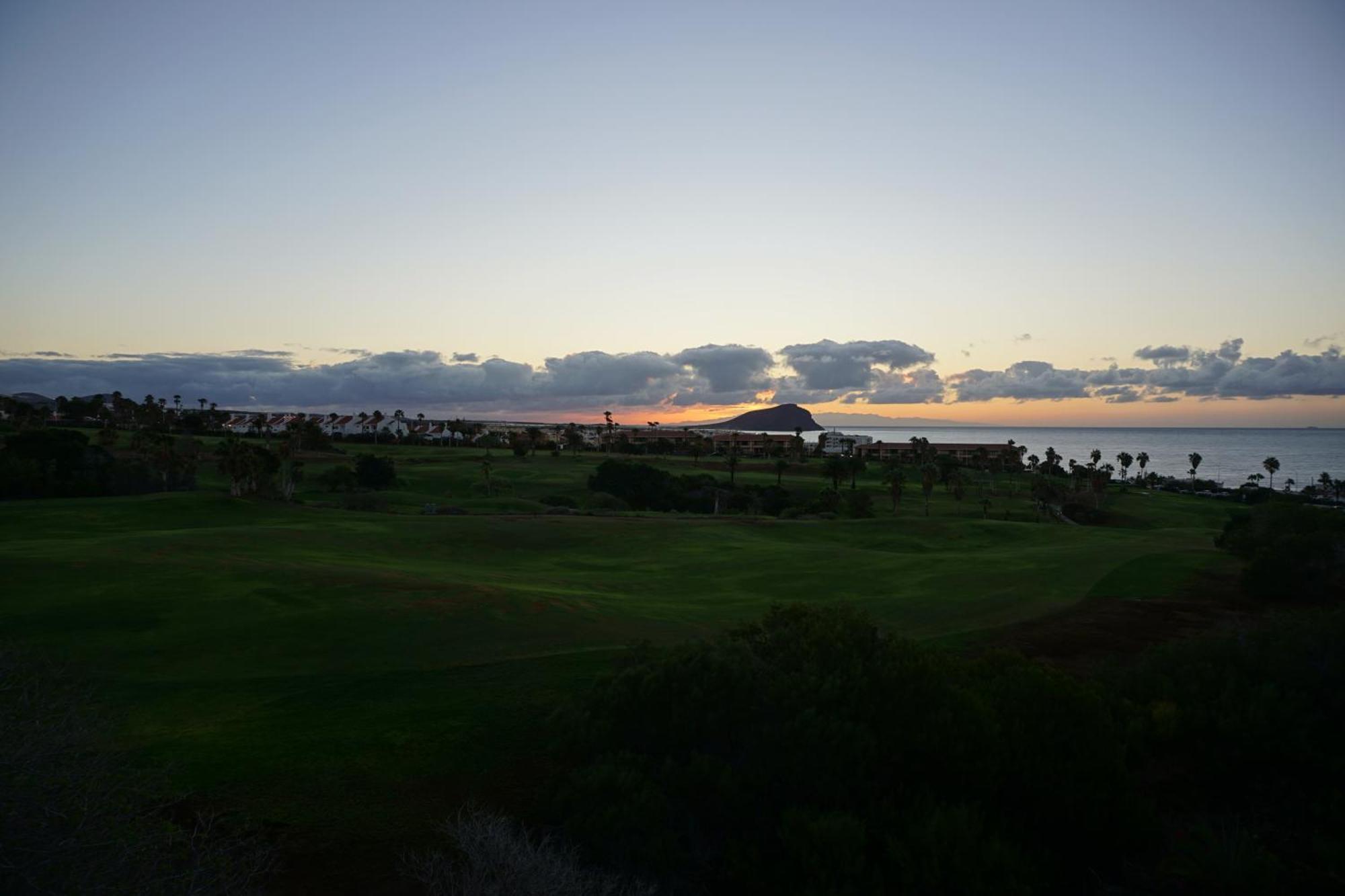 Golf Del Sur Apartment - Magnificent Panorama Of The Ocean, El Teide, And Montana Roja 圣米格尔德阿沃纳 外观 照片