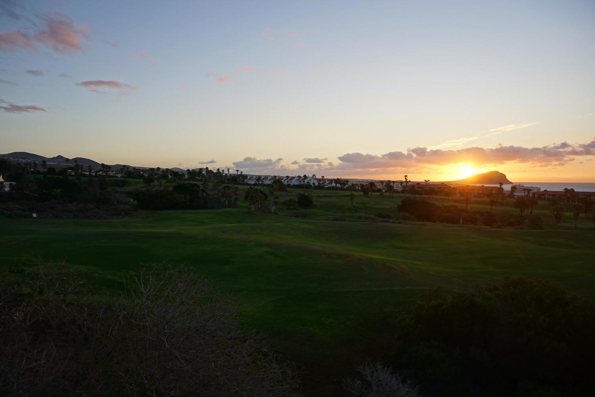 Golf Del Sur Apartment - Magnificent Panorama Of The Ocean, El Teide, And Montana Roja 圣米格尔德阿沃纳 外观 照片