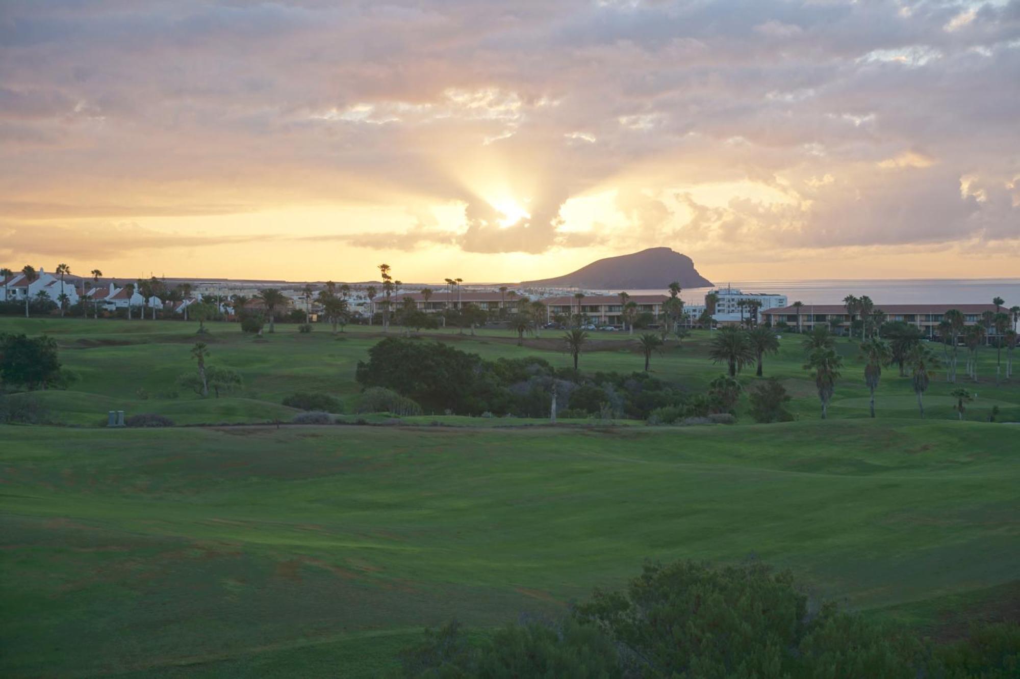 Golf Del Sur Apartment - Magnificent Panorama Of The Ocean, El Teide, And Montana Roja 圣米格尔德阿沃纳 外观 照片